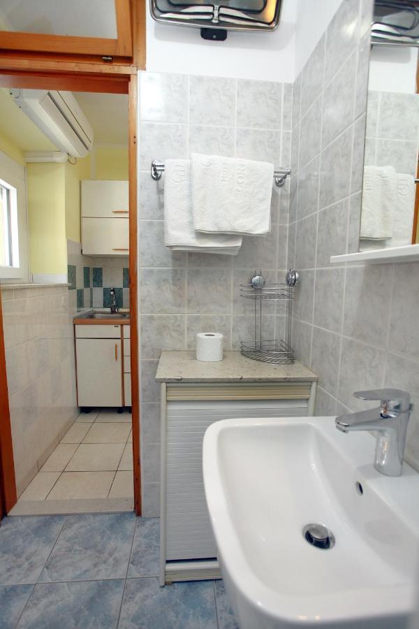 Dino Studio And Room Apartments Portorož Dış mekan fotoğraf