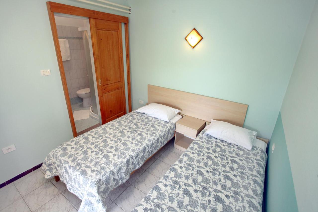 Dino Studio And Room Apartments Portorož Dış mekan fotoğraf